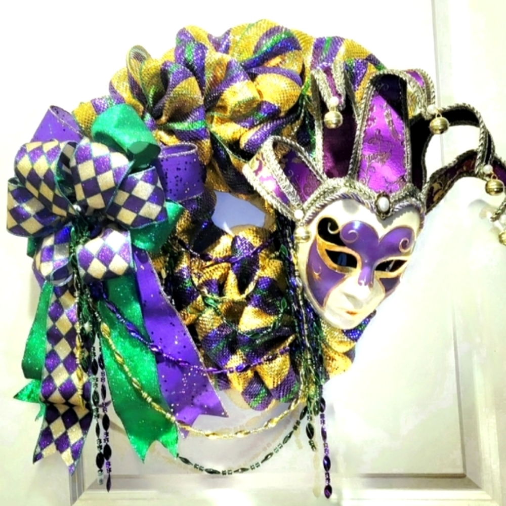 Mardi Gras Wreath Deco Mesh Bow Mask - Picture 3 of 9